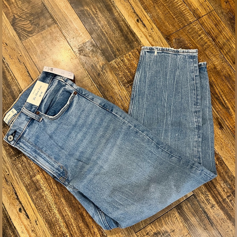 NWT Abercrombie & Fitch High Rise Mom Jean Sz 30